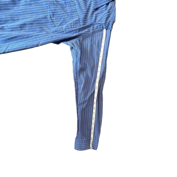 Van Heusen Classic Fit Size Large 16-16 1/2 - Picture 8 of 8